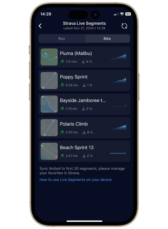 Schermata dell'app che mostra l'elenco dei segmenti Strava Live per il ciclismo.
