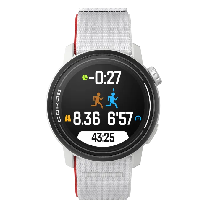 Orologio COROS che mostra i dati del segmento Strava Live: -0:27, 8.36, 6'57 e 43:25.