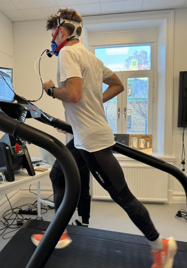 Petter completing a metabolic gas test to determine his training zones.